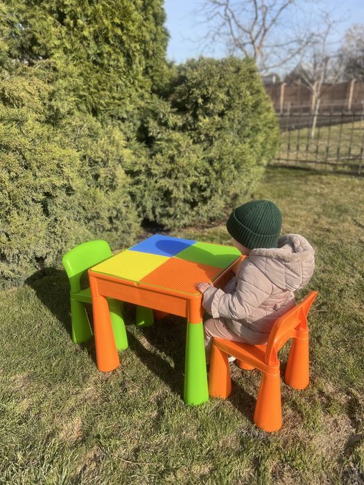 Дитячий столік та 2 стільчика Tega baby з лего доскою