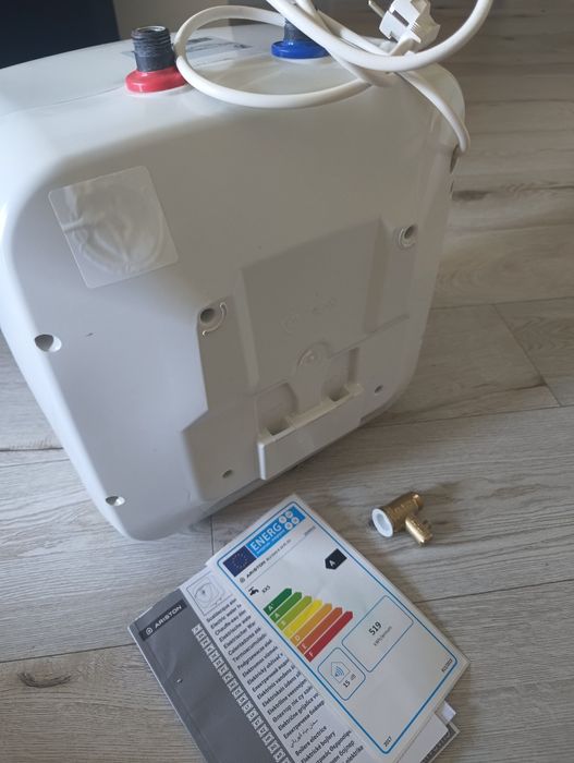 Ariston Blu Evo 10 R - podgrzewacz do wody