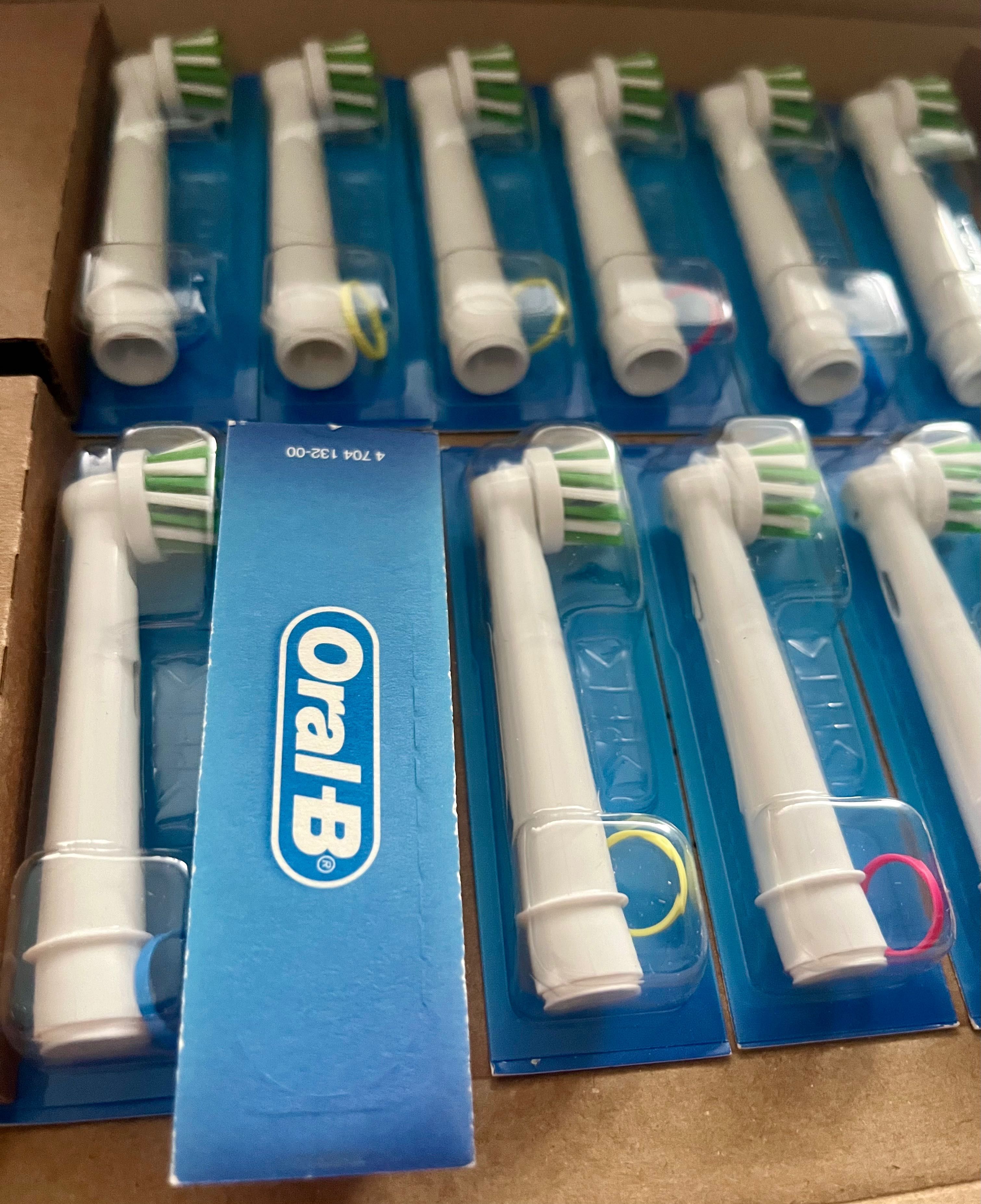 Końcówki wymienne białe szczoteczki elektrycznej oral-B zapas 12 sztuk