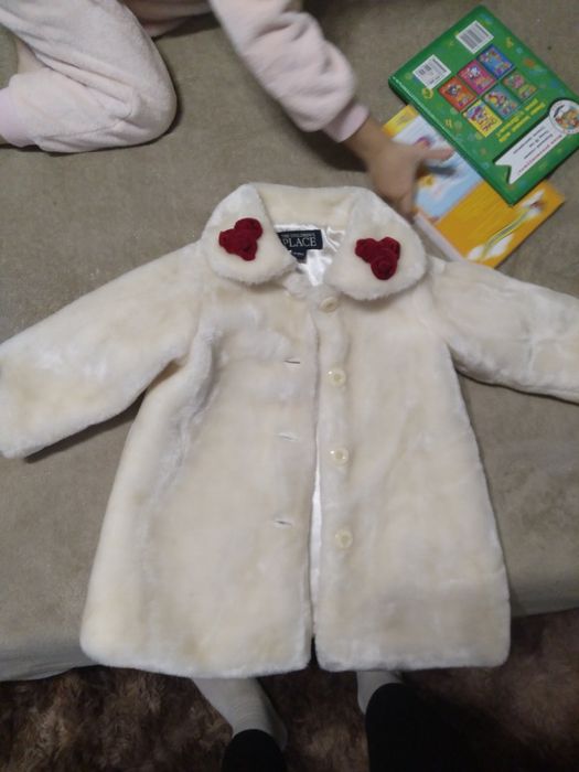 Шубка дівчача  на 2-3 роки