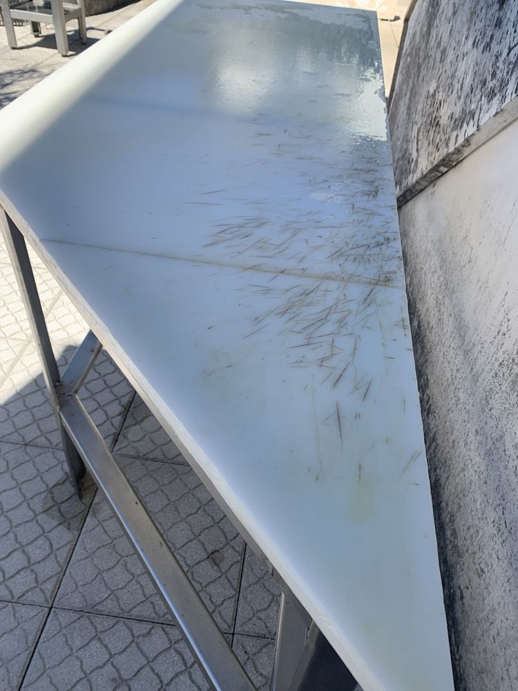 Mesa de corte / apoio