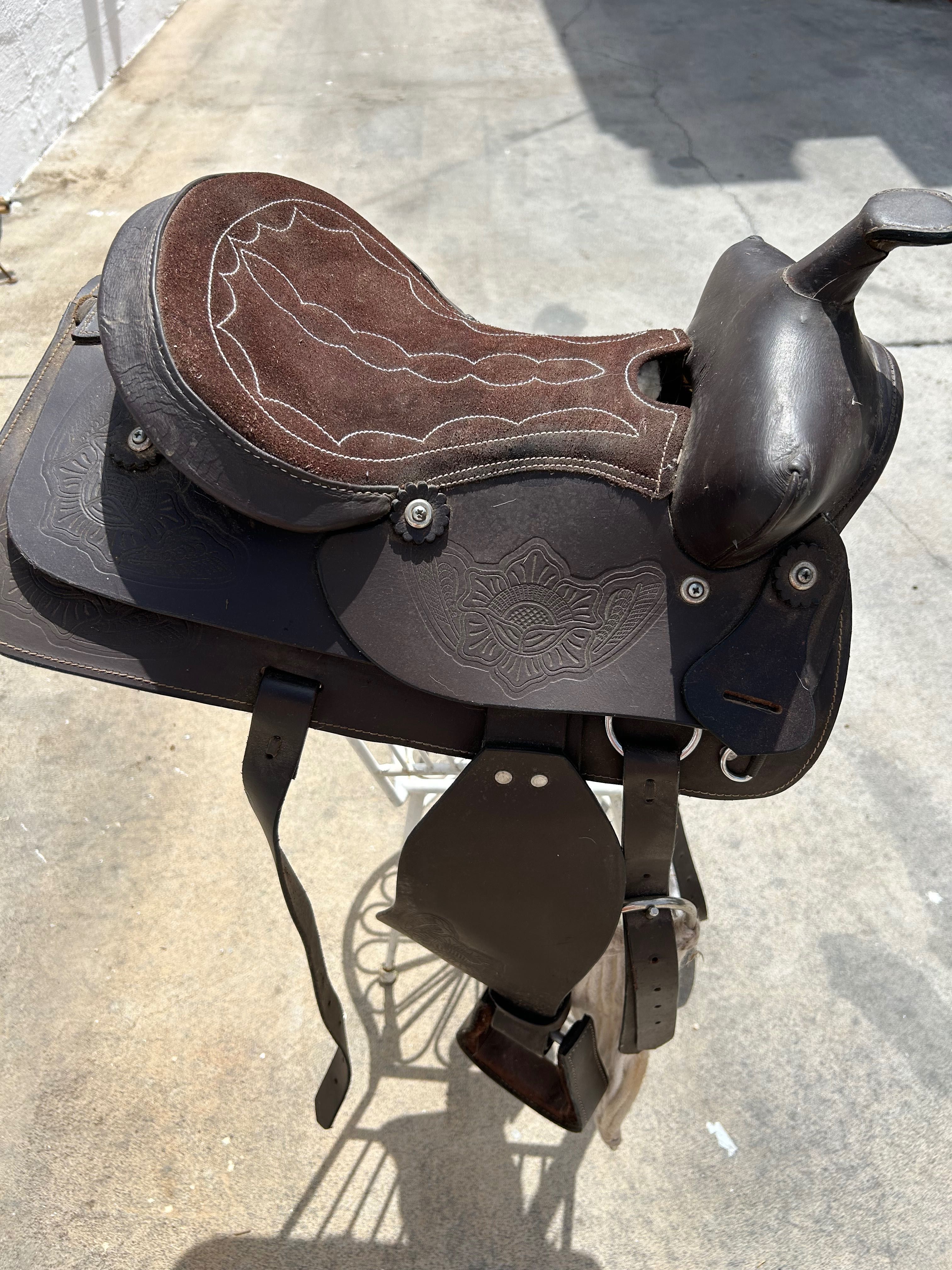 Sela de cavalo (cabedal)