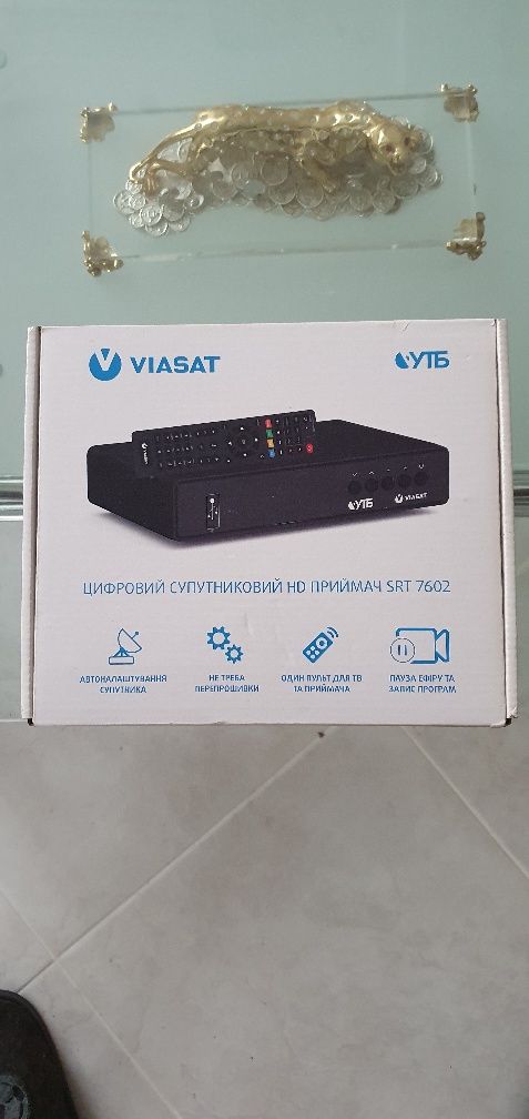 Спутниковый ресивер(тюнер) Viasat Strong SRT 7602 оператора ТВ Виасат