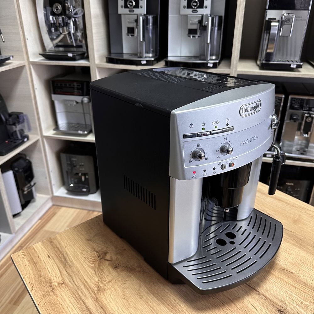 Кавомашина Delonghi Magnifica ESAM 3200.S