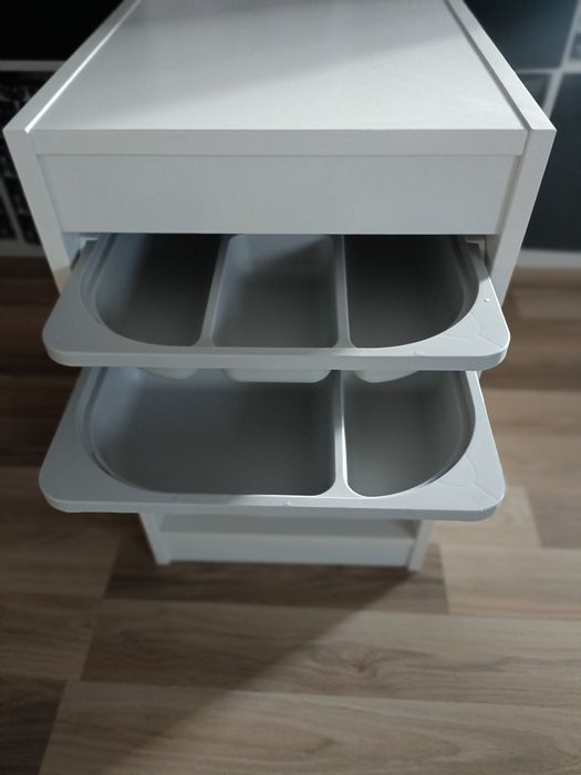 Ikea trofast regał + pojemniki