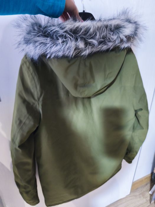 Kurtka zimowa 4f chłopiec 158 kaptur futerko