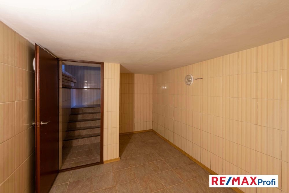 Готовий будинок 260 м2,  12 соток , с. Хотів (поруч Лісники, Чабани)