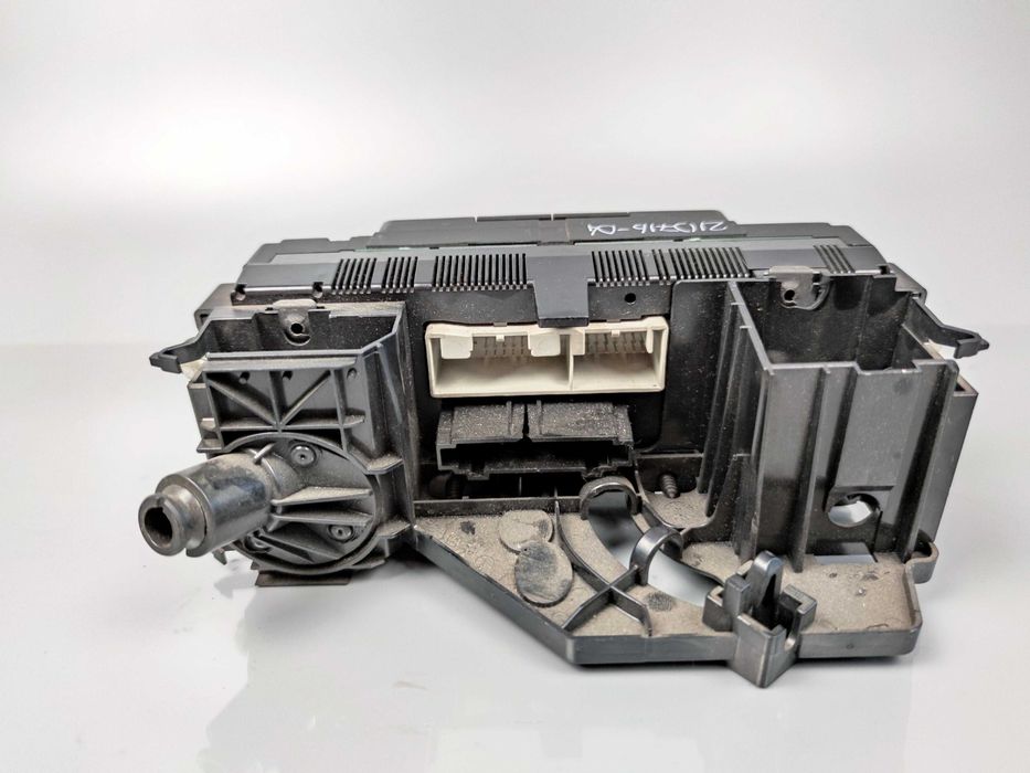 Блок панель управления кондиционером SKODA OCTAVIA A5 1Z0820047