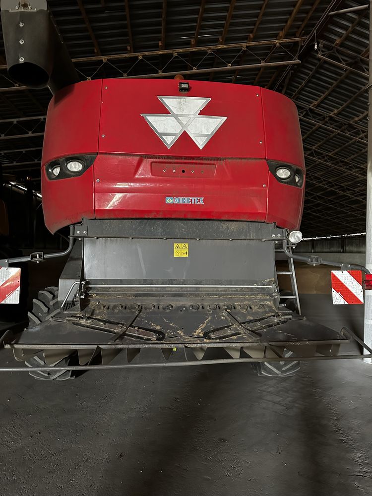 Комбайн Massey Ferguson 7370
