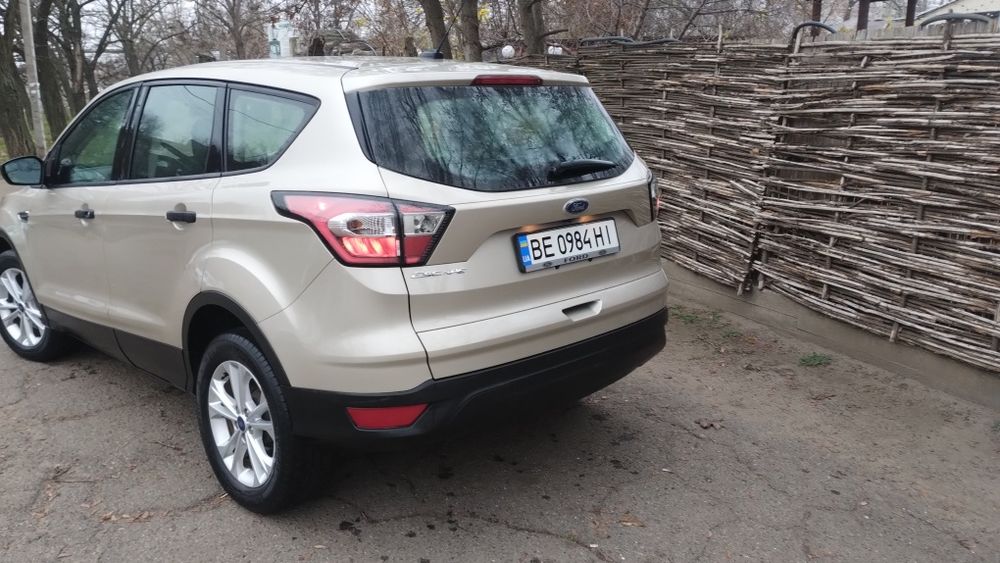 Продам Ford Escape 2.5