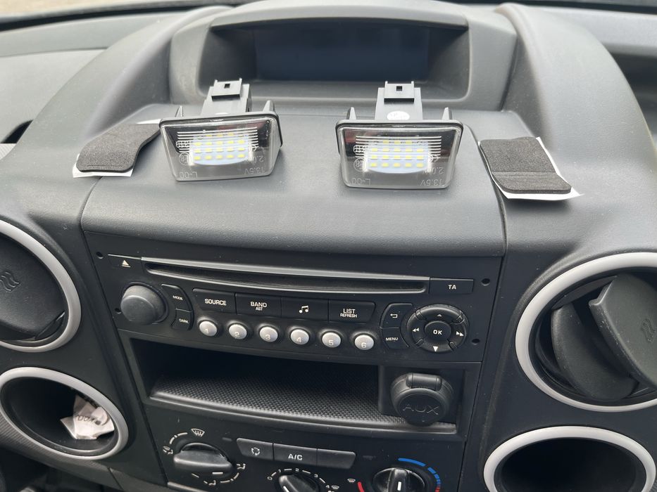 Подсветка номера номерного знака Peugeot 406 Пежо 406