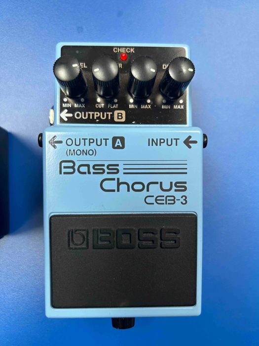Efekt do gitary basowej BASS CHORUS CEB-3