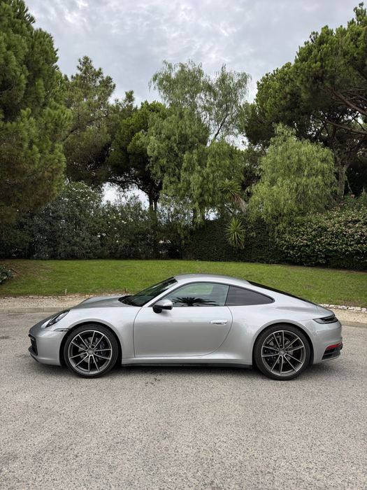 Porsche 911 Carrera (992)