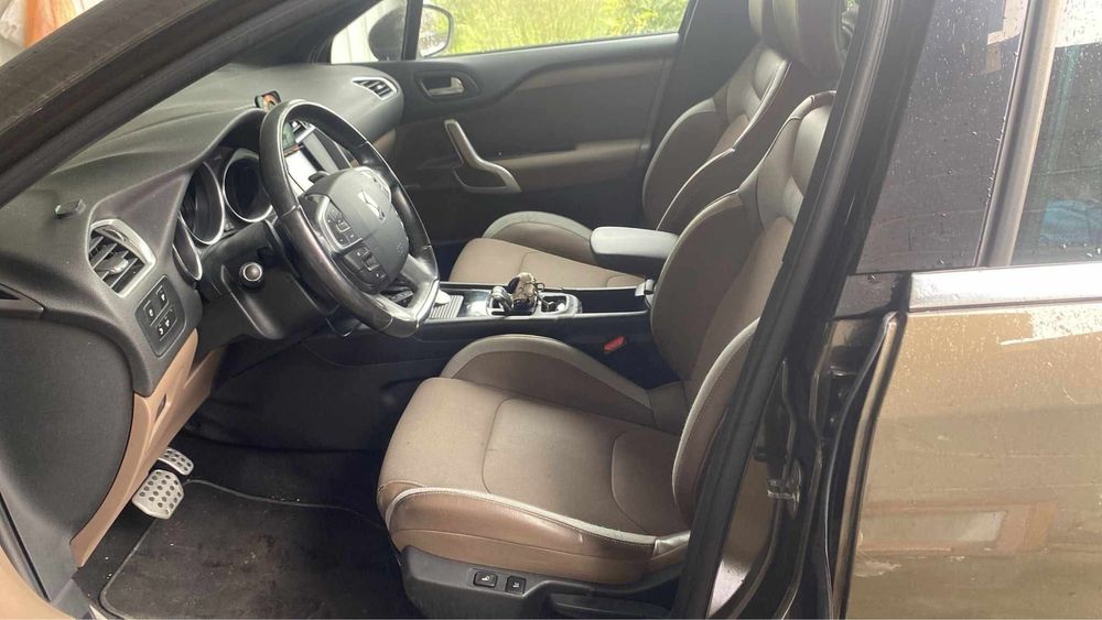 Citroën DS4 1.6 HDi – 2011 – Automático – 285.000