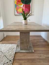 Conjunto de mesa extensível e aparador