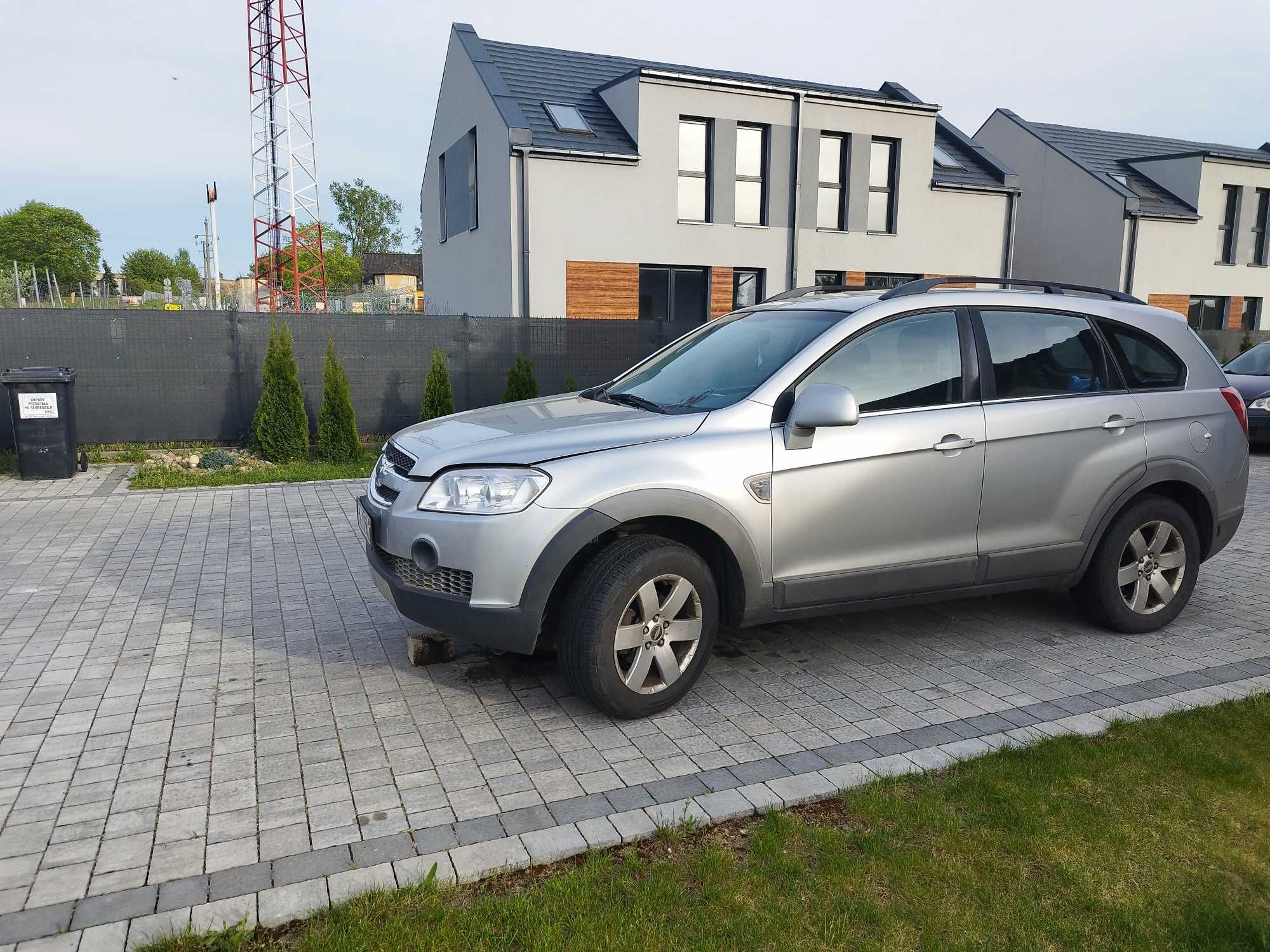 Chevrolet Captiva 2.4 benzyna + LPG, 7 os.