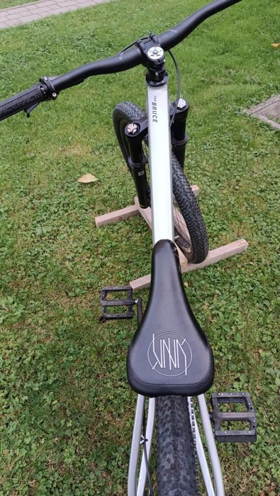 Rower dirt rose the bruce s