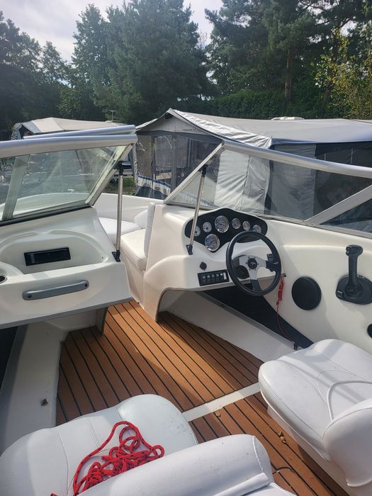 Motorowka Bayliner  f 17