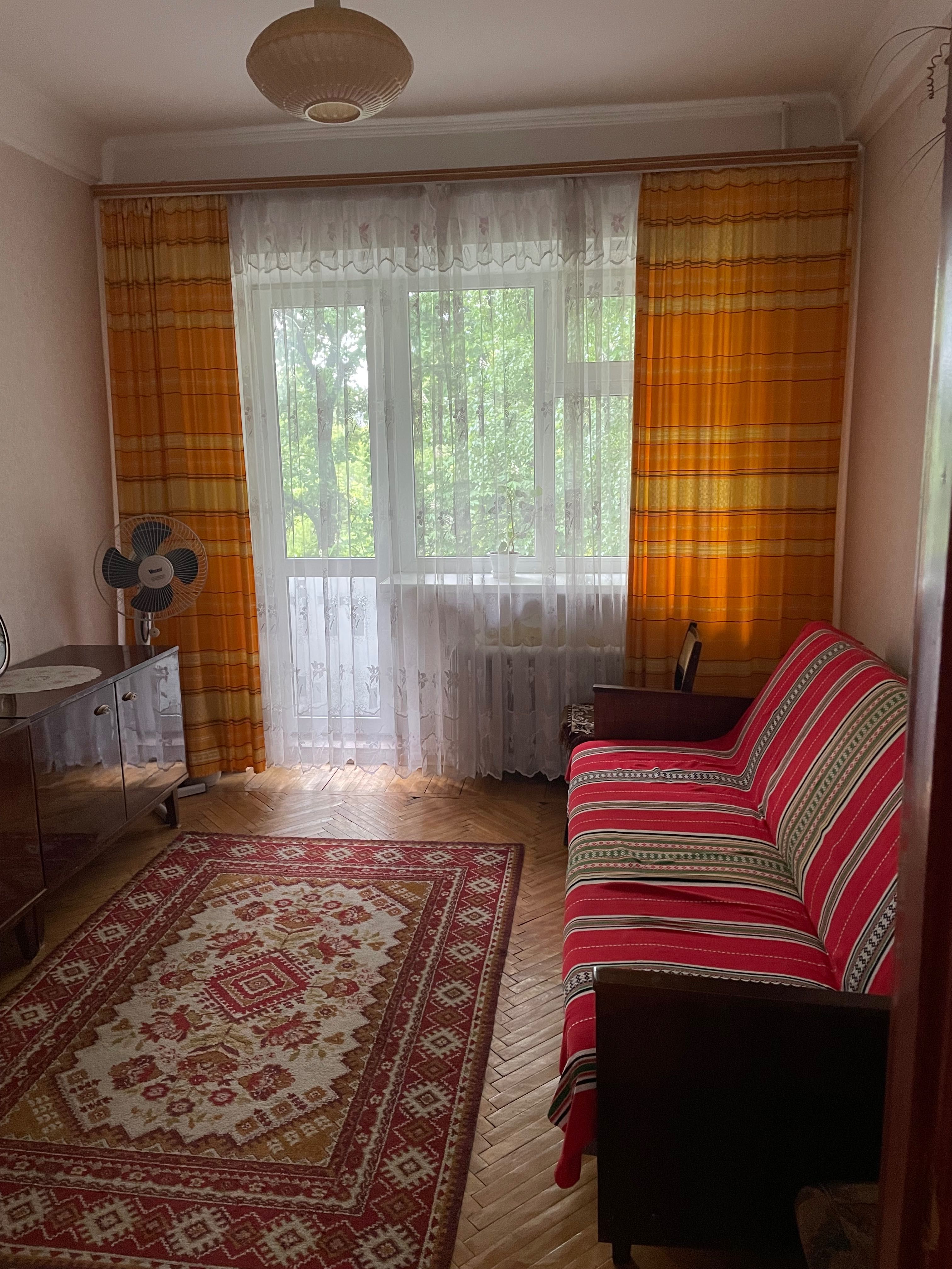 2 кімнатна квартира на Петропавлівській