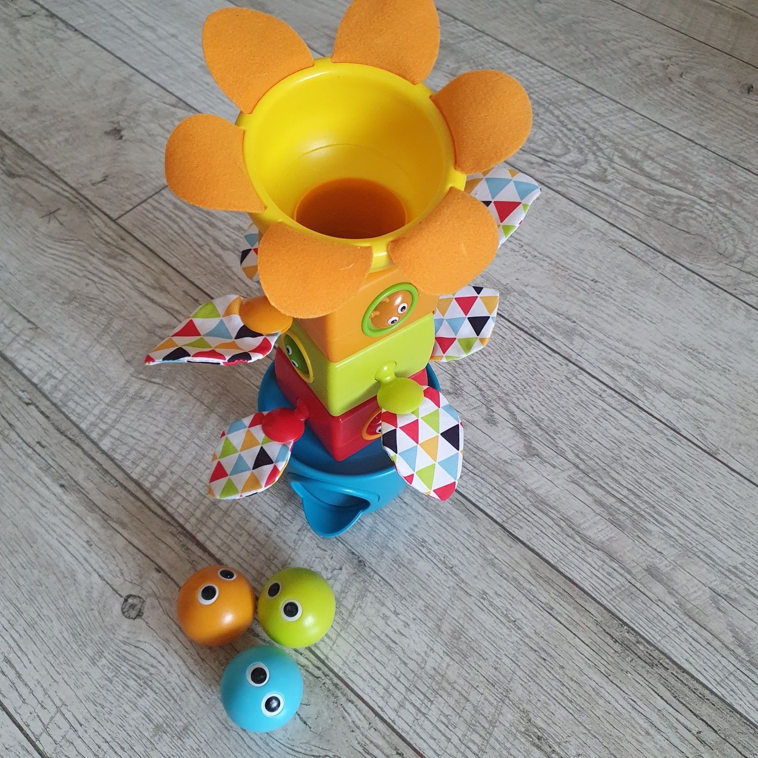 Розвиваюча іграшка Yookidoo Музична пірамідка з кульками