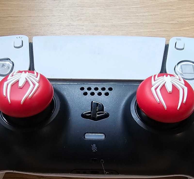 Antypoślizgowe gumki nakładki kontroler Playstation Xbox Spiderman Red