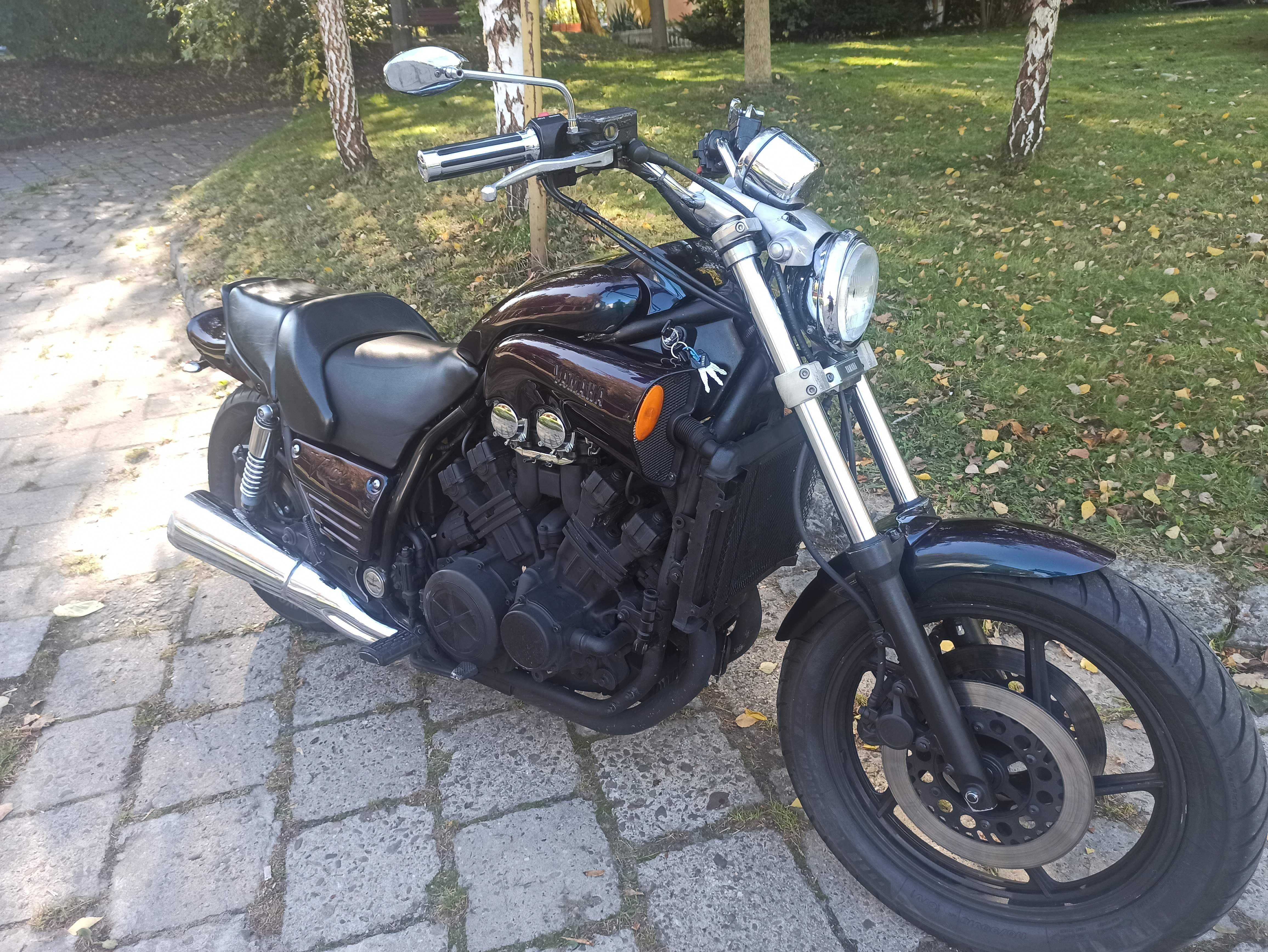 Yamaha VMX 1200 V-Max + V-Boost Szwajcar