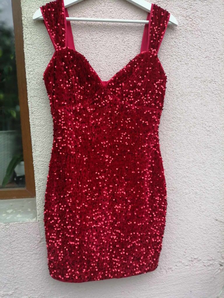 Sukienka czerwona welurowa S 36 bal wesele