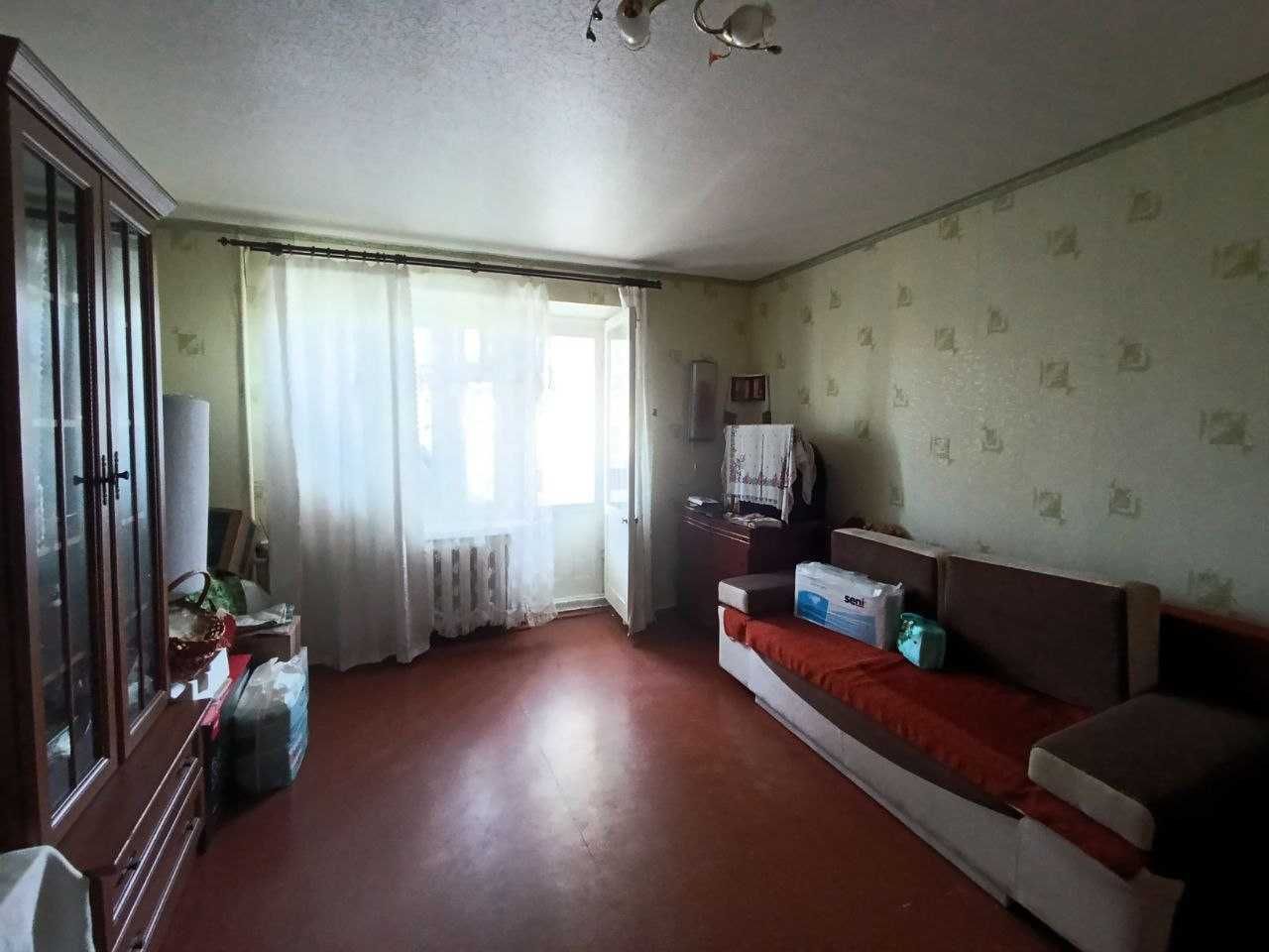 продам 1 комнатную квартиру в пос.Слобожанское