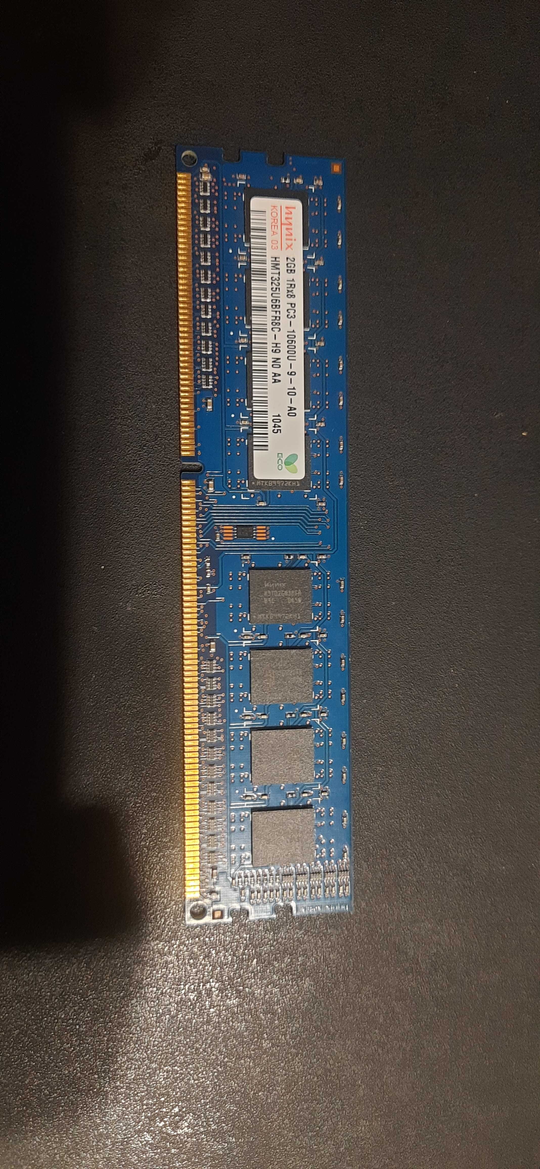 Оперативна пам'ять  2 Gb DDR3 1333 Mhz Hynix 10600U