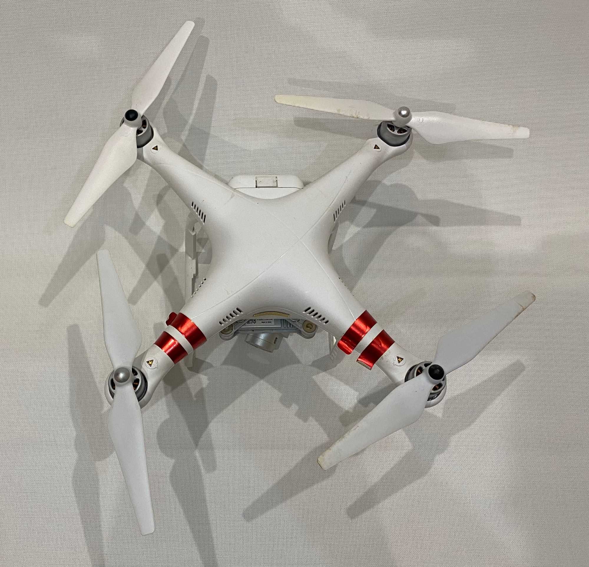 .Vendo um  Drone Phantom 3 Professional em ótimo estado,