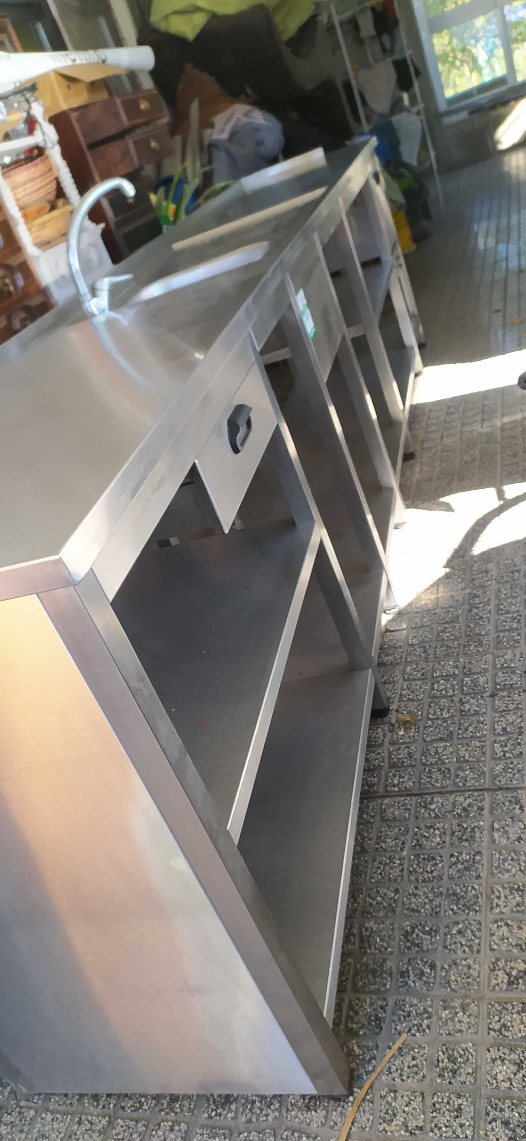 Escaparate em inox