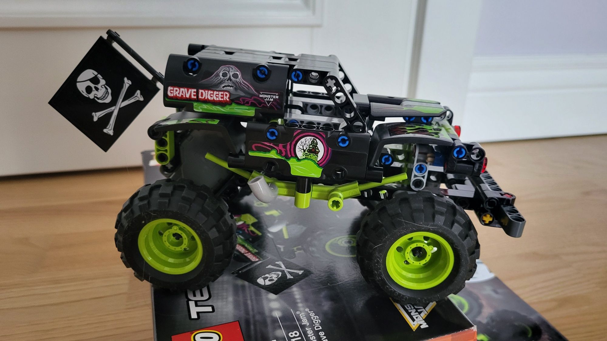 LEGO Technic Monster Jam Grave Digger 42118