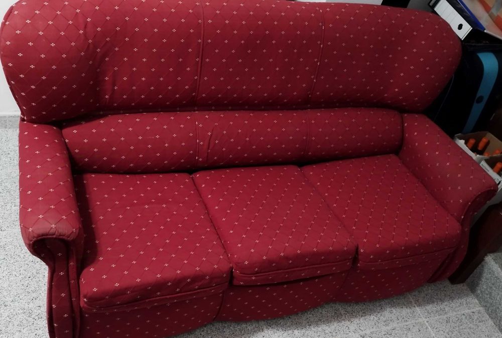 Sofá cama e dois cadeirões