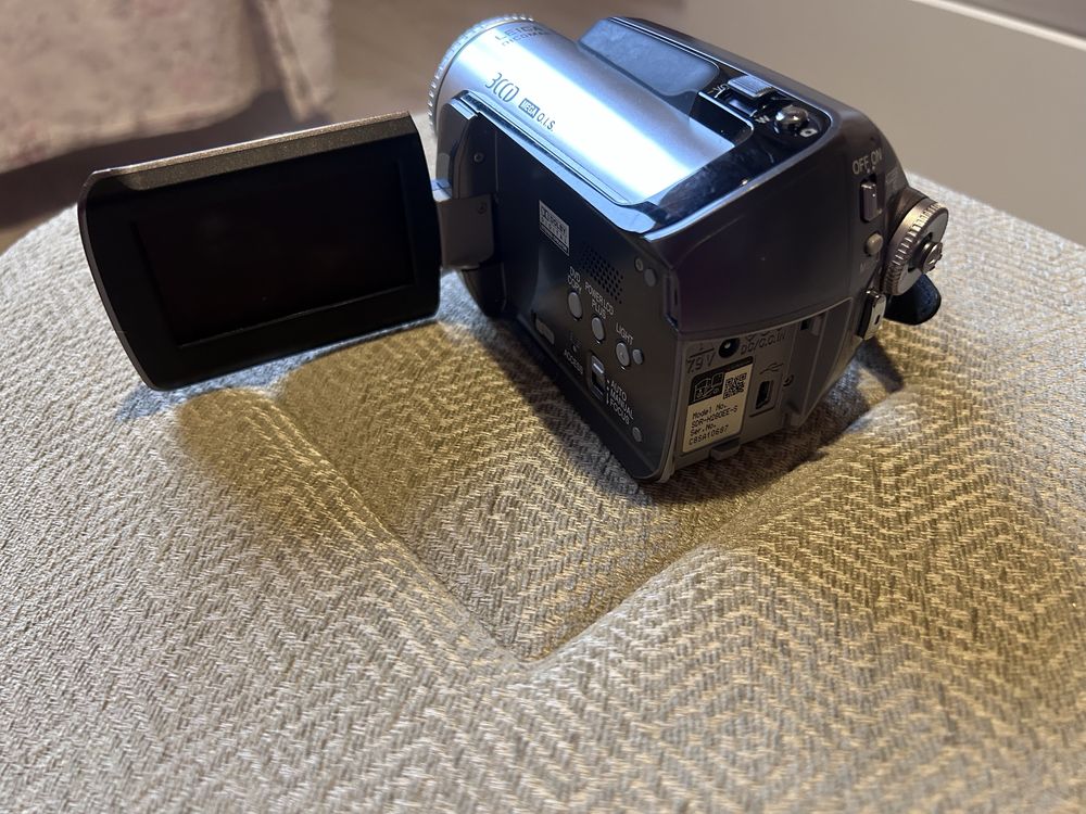 Відеокамера Panasinic SDR-H280