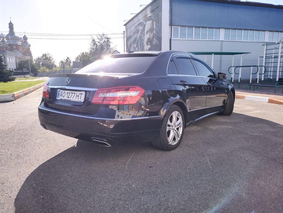 Mercedes-Benz E 220