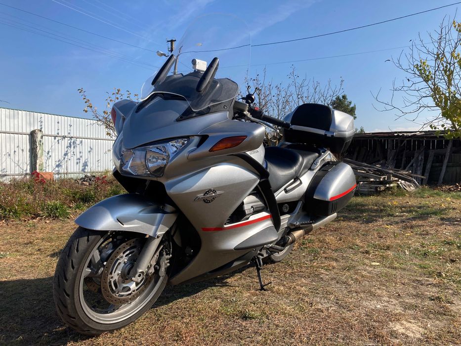 st 1300 honda pan european
