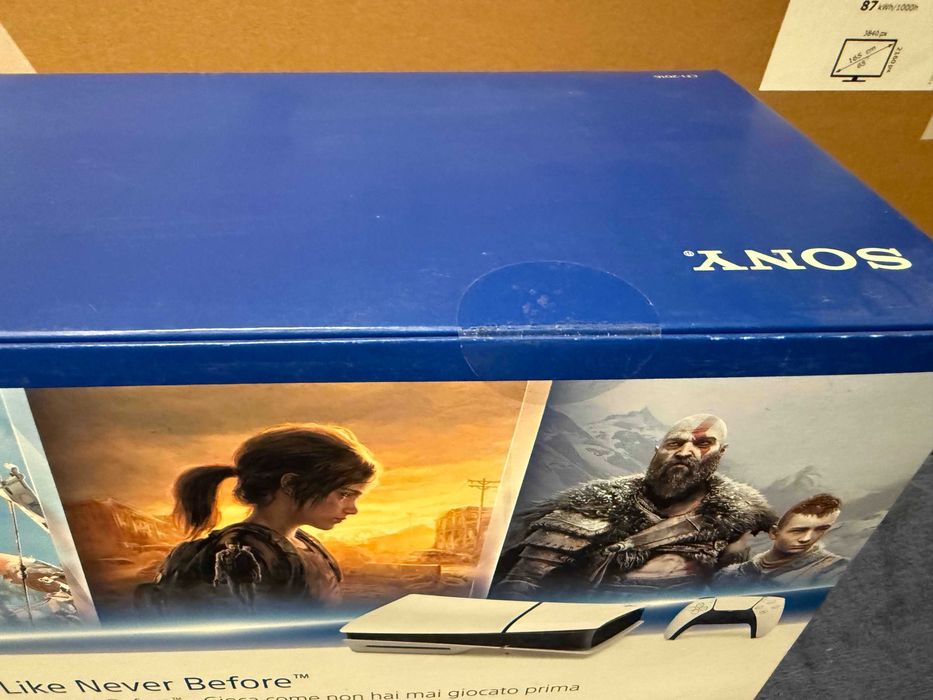 Playstation 5 Com um comando Nova e Selada