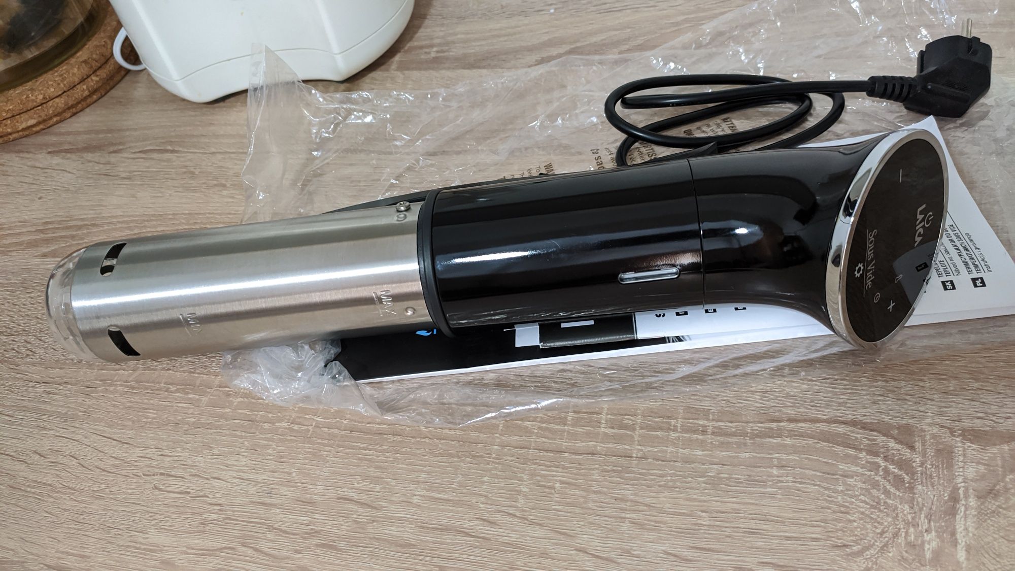 Termocylkulator 1200W- Laica Sous Video Stick SVC107L
