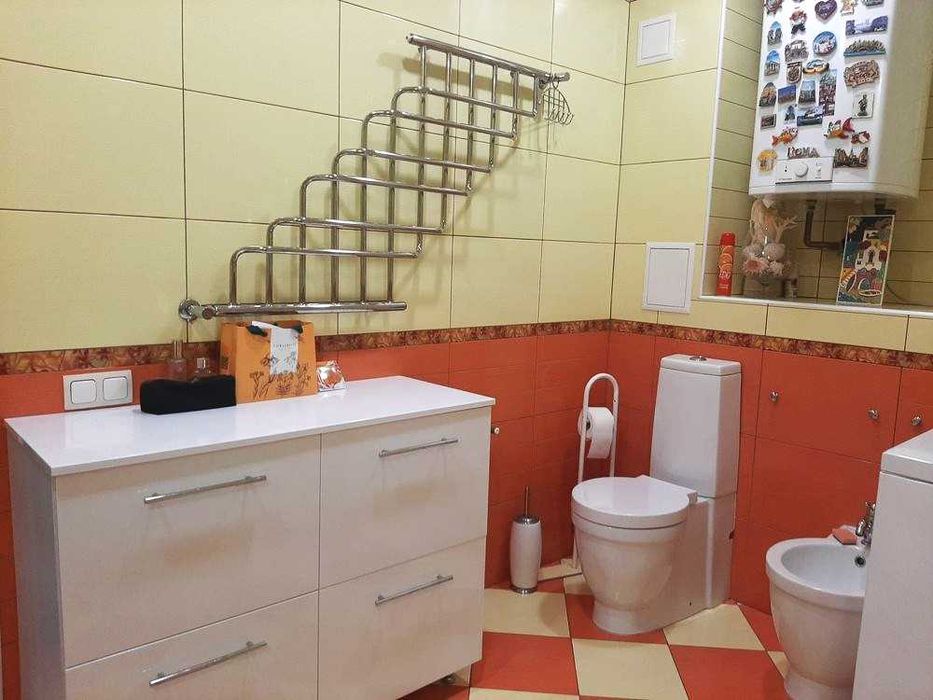 Продам двокімнатну квартиру  пр-т Шевченка 7А м. Вишгород ремонт меблі