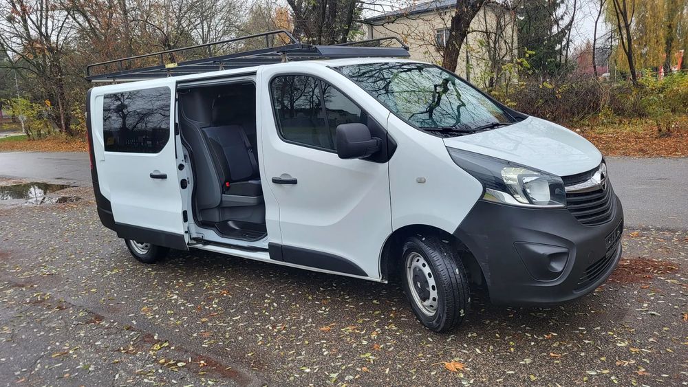 Opel Vivaro Long Brygadowka  6 osobowy, hak, Bagażnik dachowy, LONG