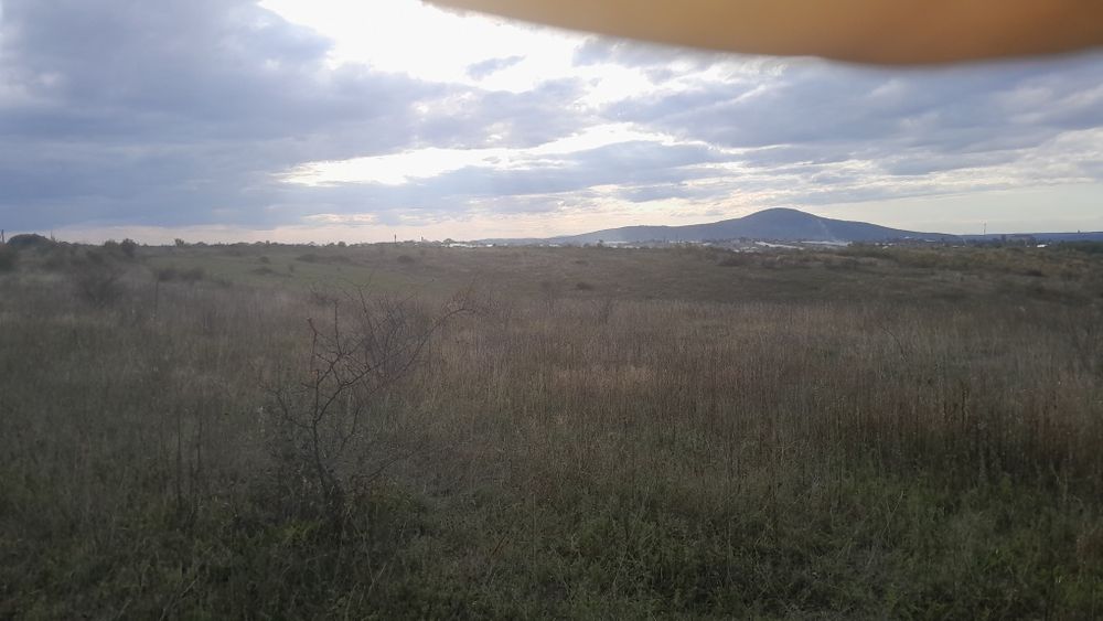 Продам земельну ділянку 16 соток в селі Великі Комяти біля  вишки .