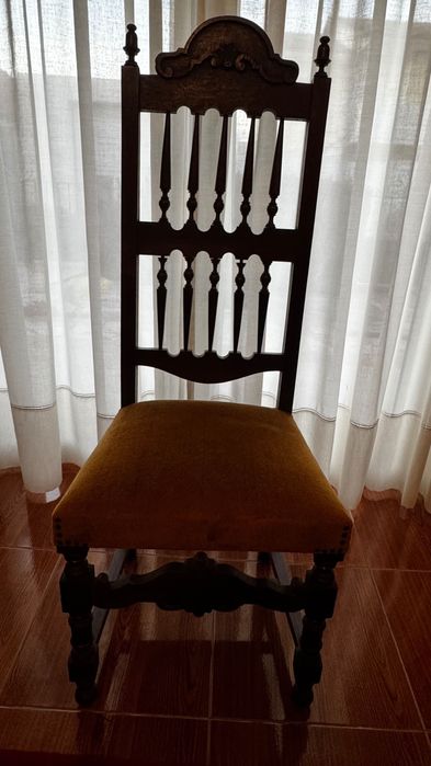 Conjunto 8 cadeiras estilo antigo