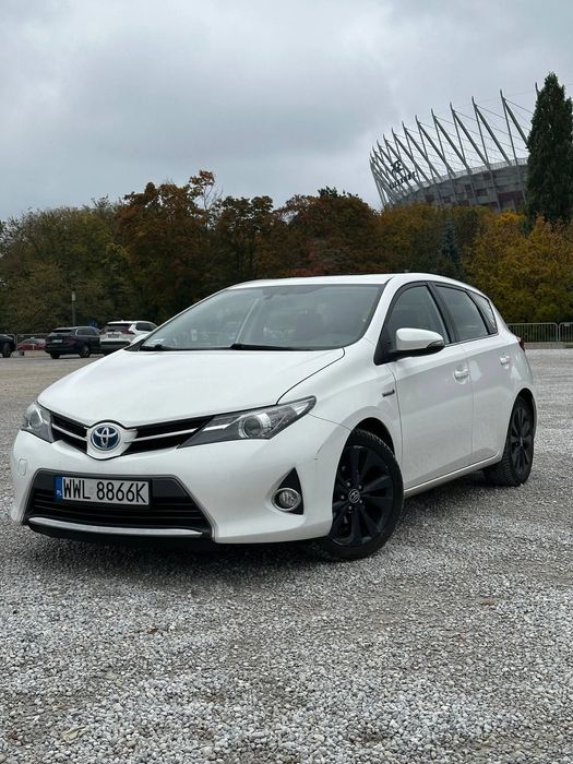 Toyota Auris Toyota Auris Hybrid 1.8 LPG | Nowa bateria | Model 2013 | Super stan!