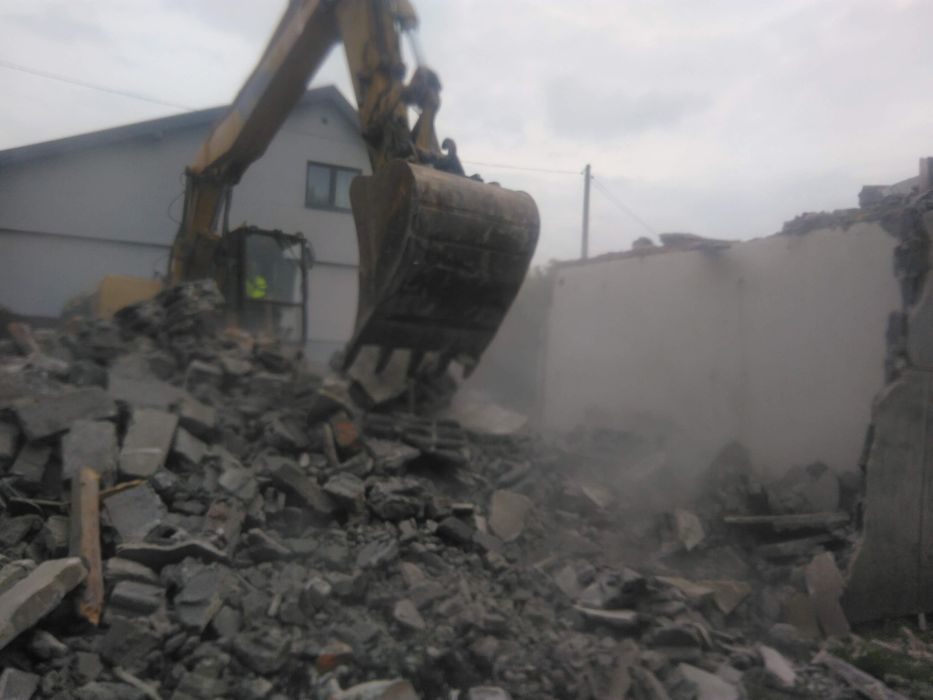 wyburzenia budynków , rozbiórki budynków