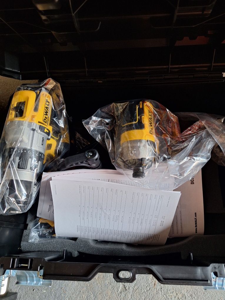 Dewalt DCK276P3T - zestaw ***NOWY***
