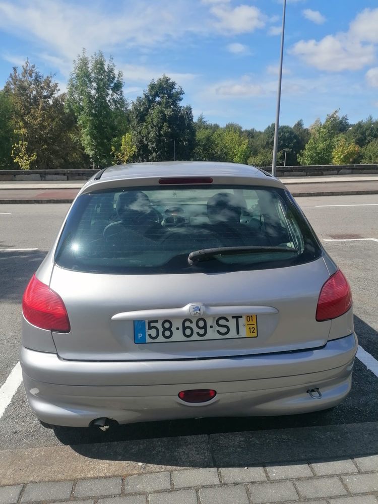 Peugeot 206 1.1 gasolina