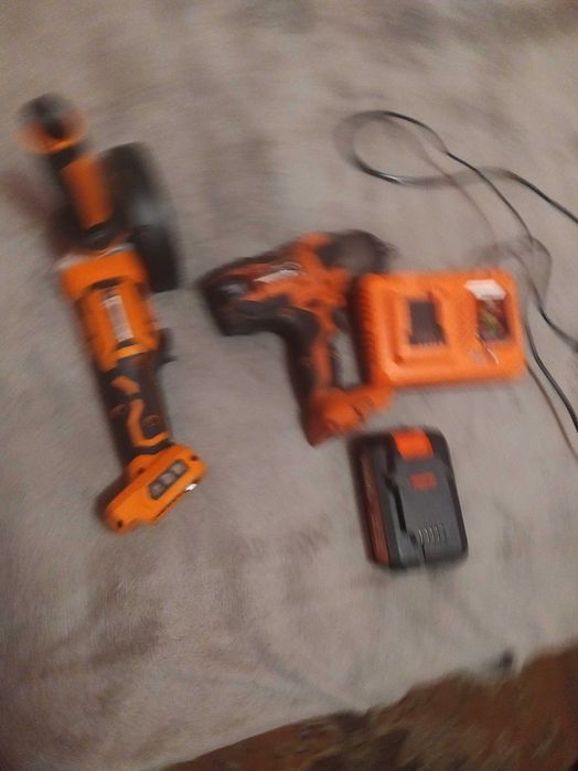 Гайковерт та болгарка акамуляторні