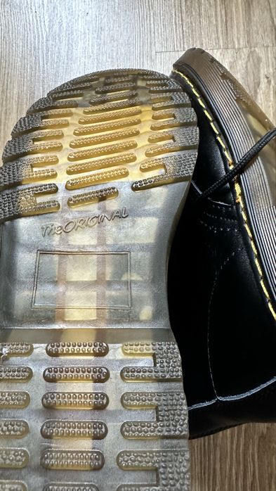 НОВІ Демісезонні черевики dr Martens , 37