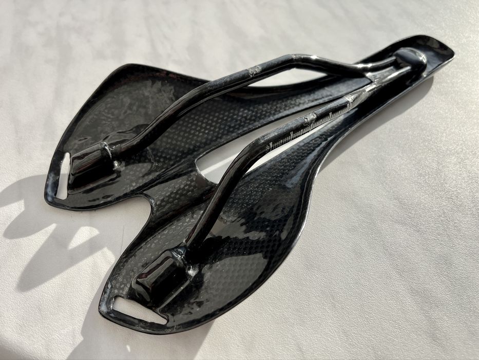 Siodełko rowerowe MTB szosa full carbon 99g
