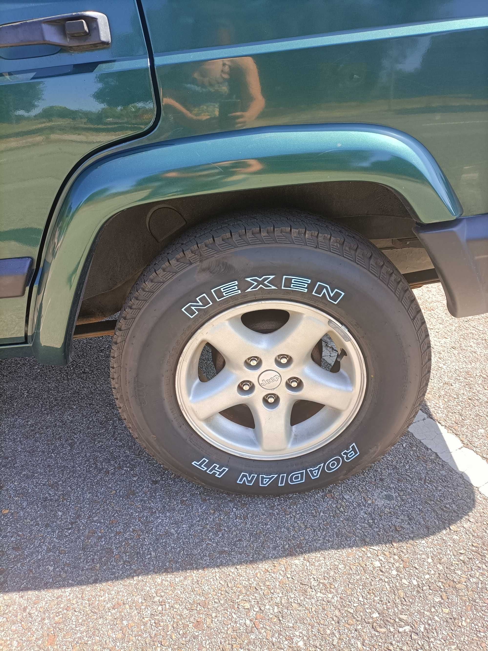 Jeep Cherokee - usado